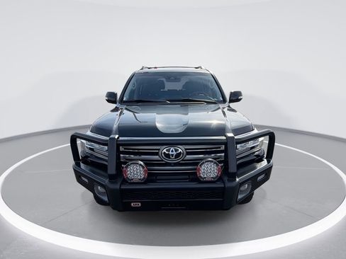 Used 2016 Toyota Land Cruiser AWD/4WD image 3