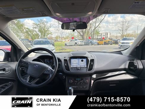 Used 2019 Ford Escape SE image 14