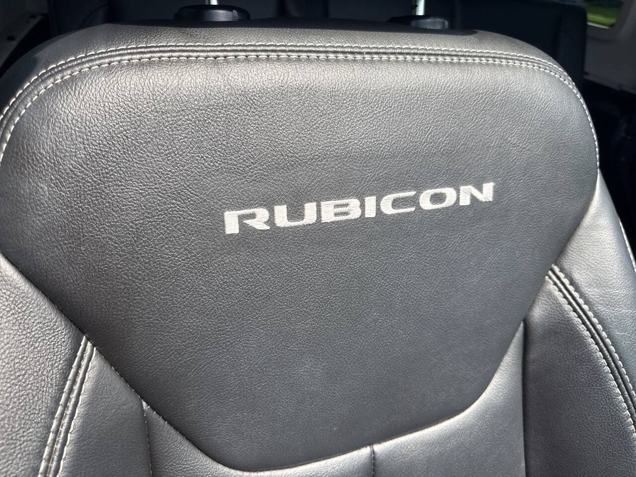 Used 2014 Jeep Wrangler Unlimited Rubicon AWD/4WD image 11