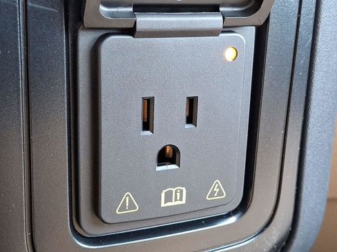 New 2025 Ford F250 XLT w/ FX4 Off-Road Package image 16