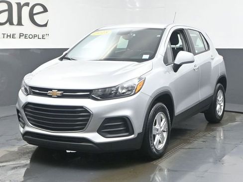 Used 2018 Chevrolet Trax LS image 34