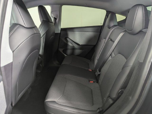 Used 2026 Tesla Model Y 2WD image 20