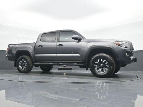 Used 2021 Toyota Tacoma TRD Off-Road image 22