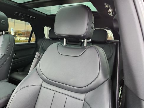Certified 2025 Land Rover Range Rover Sport image 11