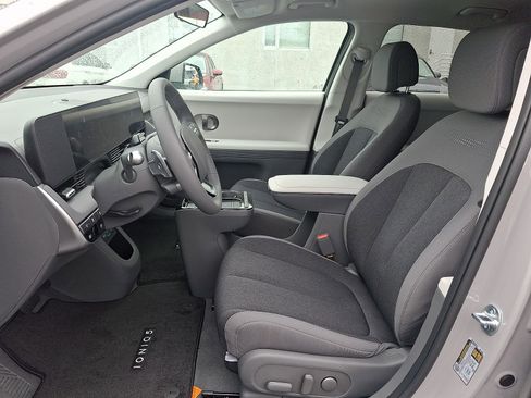 New 2026 Hyundai Ioniq 5 SE AWD/4WD image 9