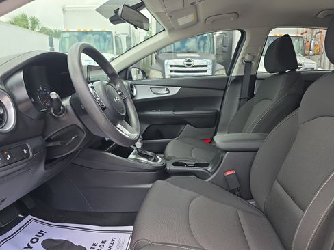 Used 2024 Kia Forte LXS w/ LXS Technology Package FWD image 23
