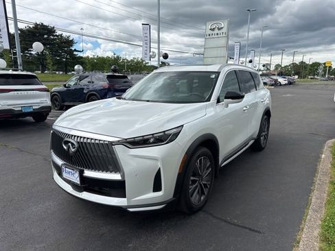Certified 2026 INFINITI QX60 Luxe w/ Cargo Package AWD/4WD image 3