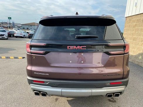 Used 2025 GMC Acadia Elevation image 6