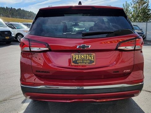 Used 2022 Chevrolet Equinox RS w/ RS Leather Package image 8