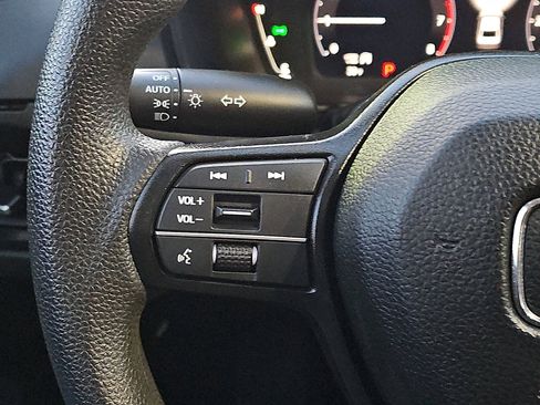 Used 2023 Honda Accord EX image 21