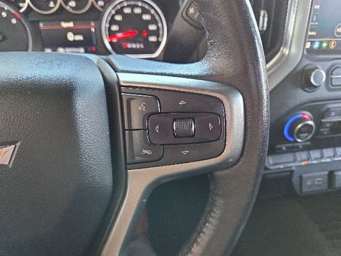 Used 2021 Chevrolet Silverado 1500 LT AWD/4WD image 46