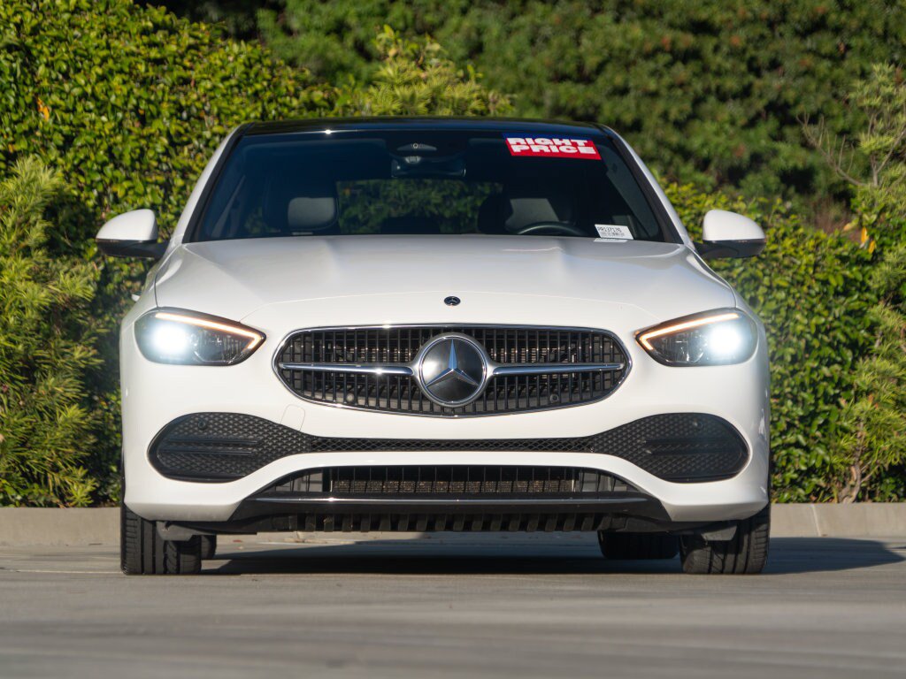 Used 2023 Mercedes-Benz C 300 Sedan image 4