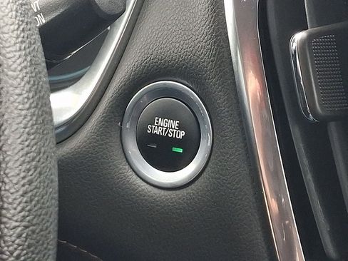 Used 2018 Chevrolet Traverse LS AWD/4WD image 23