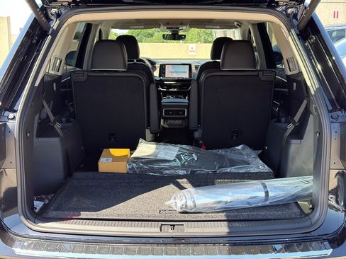 New 2026 Volkswagen Atlas SEL Premium R-Line AWD/4WD image 9