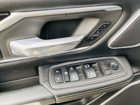 Used 2019 RAM 1500 Laramie image 26