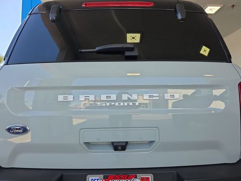 Used 2022 Ford Bronco Sport Outer Banks w/ Tech Package AWD/4WD image 33