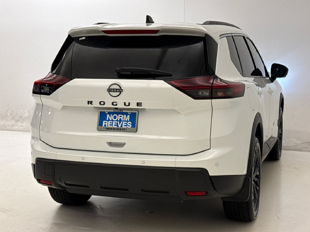 Used 2026 Nissan Rogue Dark Armor FWD image 9