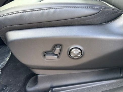 New 2026 Chrysler Pacifica Select image 17