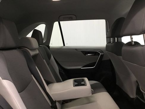 Used 2025 Toyota RAV4 XLE AWD/4WD image 17