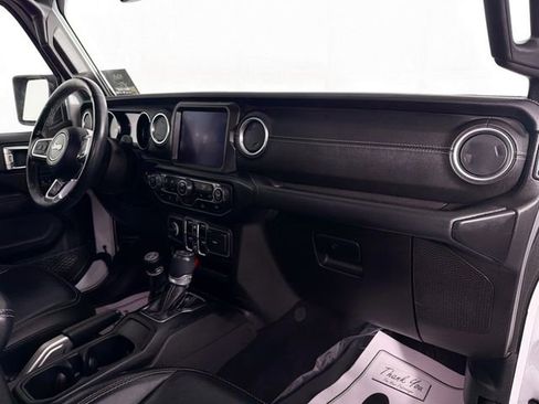 Used 2021 Jeep Wrangler Unlimited Sahara w/ Uconnect 4C Nav & Sound Group AWD/4WD image 31
