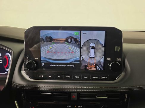 Used 2023 Nissan Rogue Platinum w/ Platinum Premium Package image 15