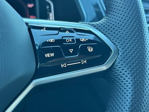 Used 2022 Volkswagen Tiguan SEL R-Line image 37