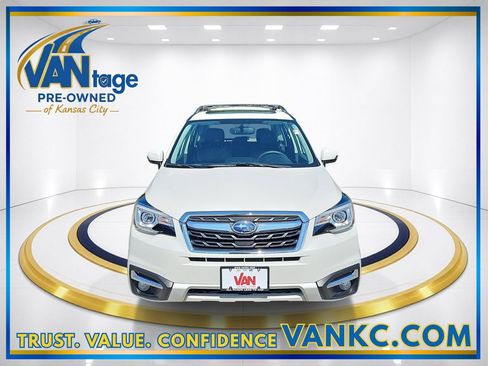 Used 2018 Subaru Forester 2.5i Touring AWD/4WD image 2