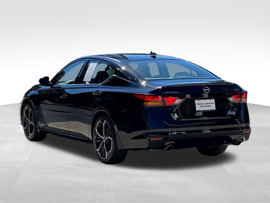 Used 2025 Nissan Altima 2.5 SR w/ SR Premium Package FWD image 14