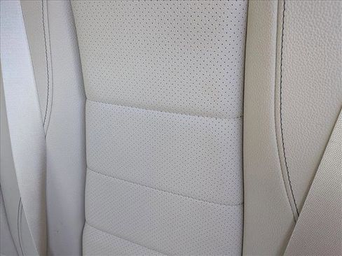 Used 2024 Mercedes-Benz GLE 450 4MATIC image 16