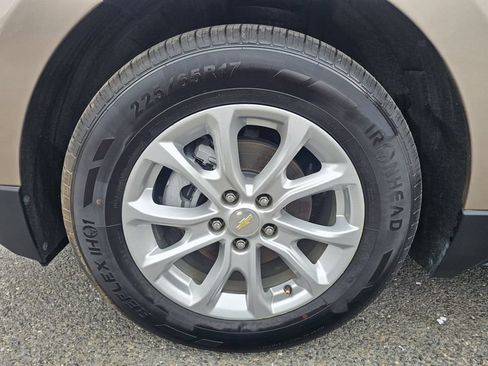 Used 2019 Chevrolet Equinox LS w/ LS Convenience Package FWD image 12