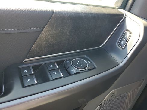 Used 2024 Ford F150 Lightning Flash image 23