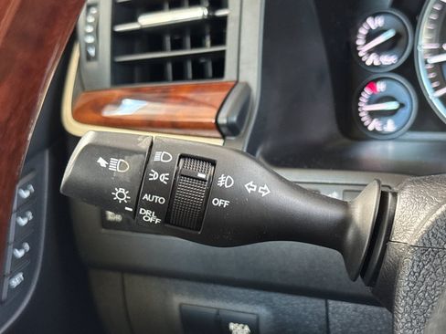 Used 2017 Lexus LX 570 4WD w/ Luxury Package image 34