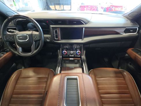 Used 2023 GMC Yukon XL Denali Ultimate AWD/4WD image 34