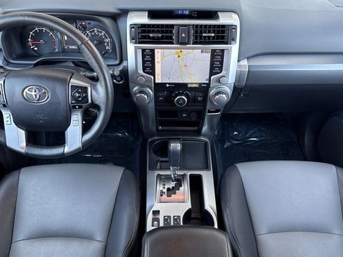 Used 2022 Toyota 4Runner SR5 Premium w/ Moonroof Package RWD image 82