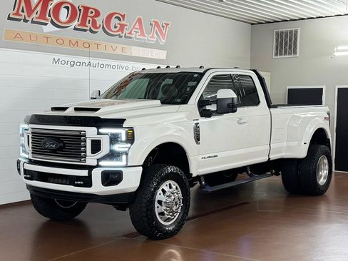 Used 2020 Ford F350 Lariat w/ Chrome Package image 8