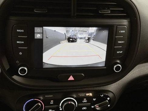 Used 2024 Kia Soul LX w/ Option Group 015 FWD image 12