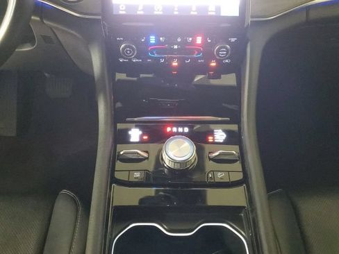 Used 2022 Jeep Grand Cherokee L Overland w/ Luxury Tech Group IV AWD/4WD image 30
