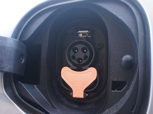 Used 2022 Chevrolet Bolt EUV Premier w/ Launch Edition image 37