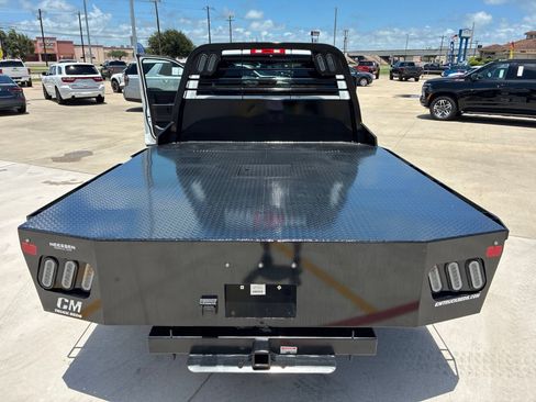 Used 2024 RAM 3500 Tradesman w/ Chrome Appearance Group AWD/4WD image 30