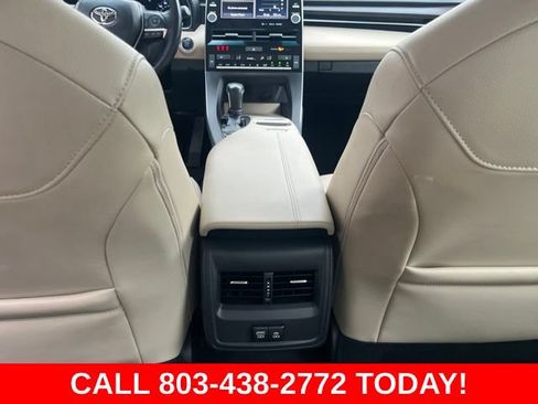 Used 2021 Toyota Avalon XLE w/ Carpet Mat Package (TMS) FWD image 15