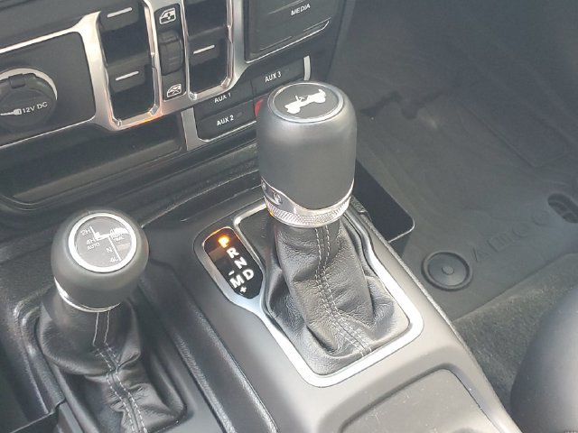 Used 2024 Jeep Wrangler High Altitude AWD/4WD image 16