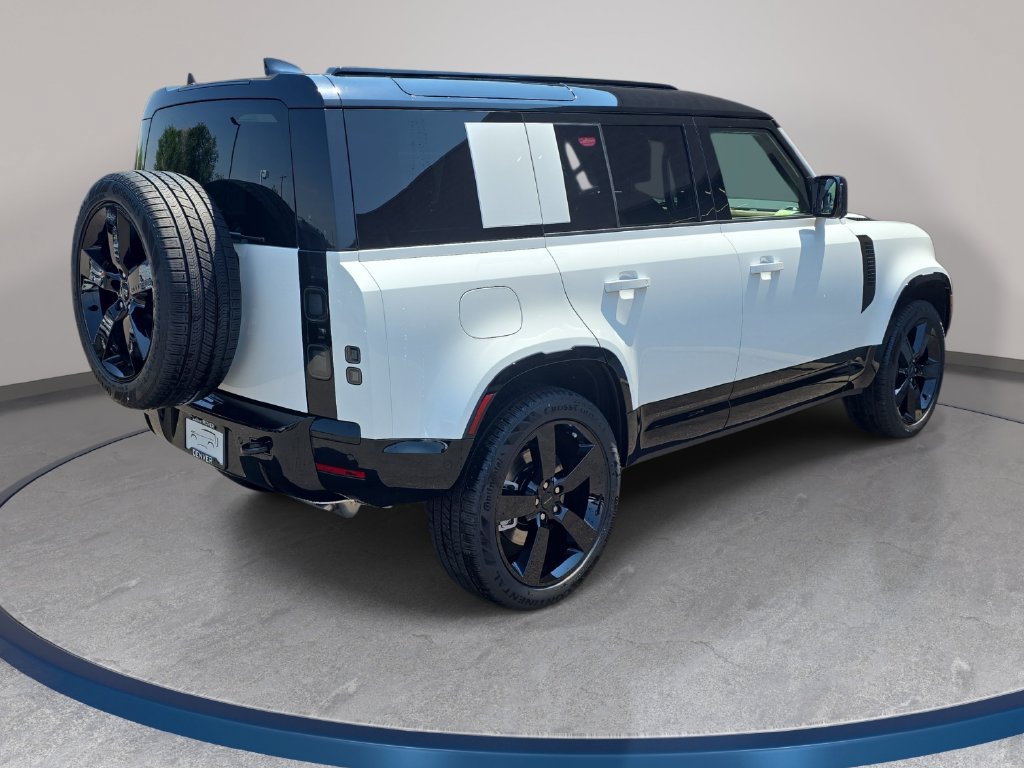 New 2026 Land Rover Defender 110 X-Dynamic SE AWD/4WD image 5