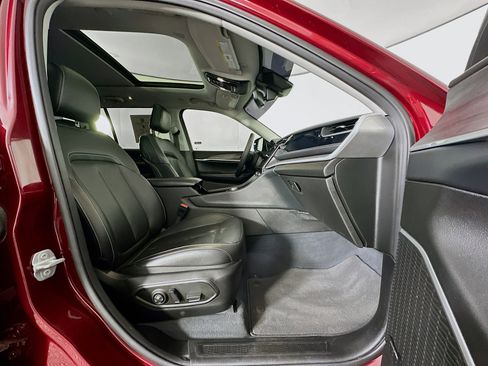 Used 2022 Jeep Grand Cherokee Limited 4xe image 33