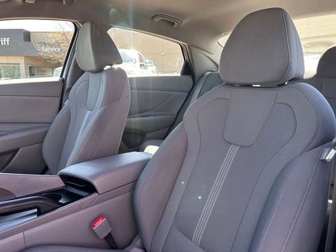 Certified 2024 Hyundai Elantra SE image 22