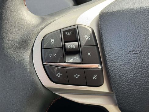 New 2026 Ford Explorer Active AWD/4WD image 19