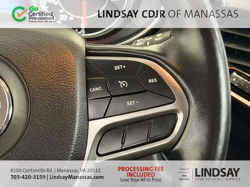Certified 2020 Jeep Cherokee Limited AWD/4WD image 30