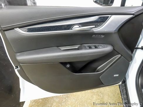 Certified 2025 Cadillac XT5 Premium Luxury image 19