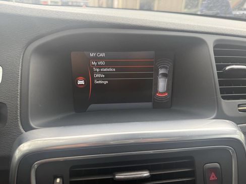 Used 2015 Volvo V60 T5 Premier image 19