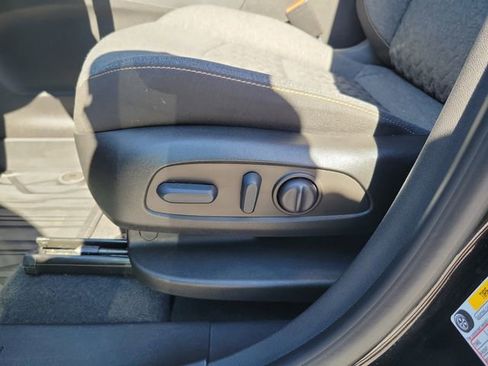 Used 2022 Chevrolet Equinox LT FWD image 14