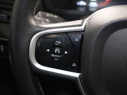 Used 2018 Volvo XC90 T6 Momentum w/ Convenience Package AWD/4WD image 35